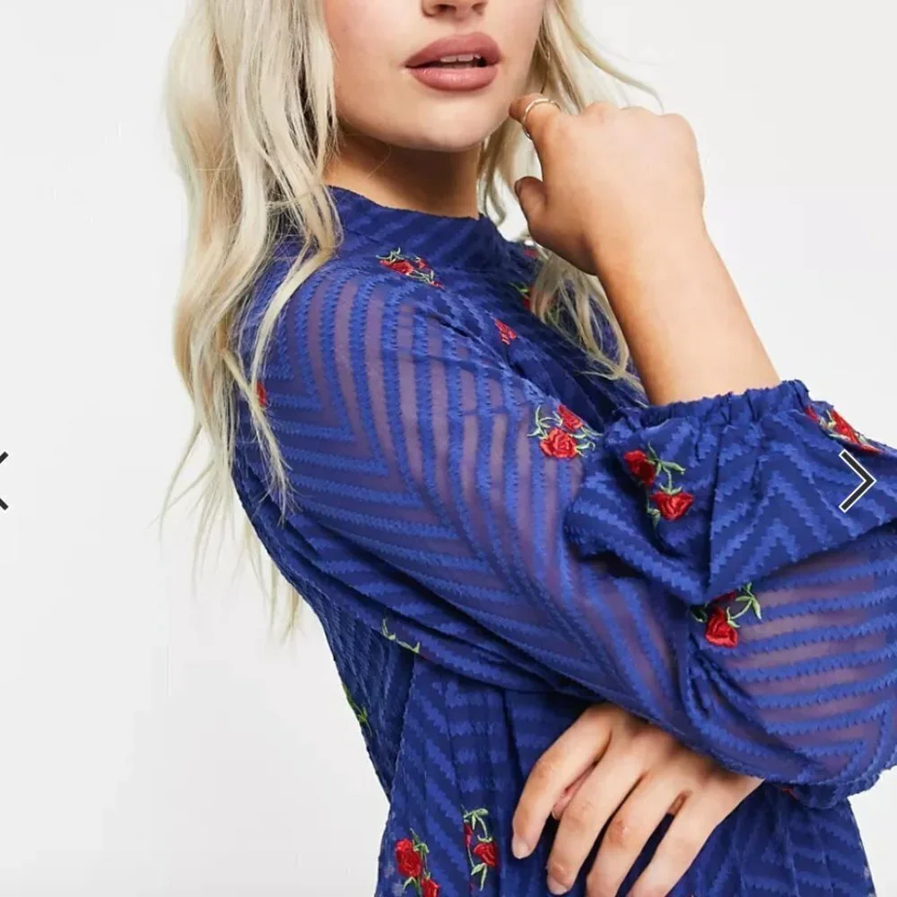 ASOS DESIGN Petite Pleated Trapeze Mini Dress Embroidered Navy US 2P - Picture 2 of 5